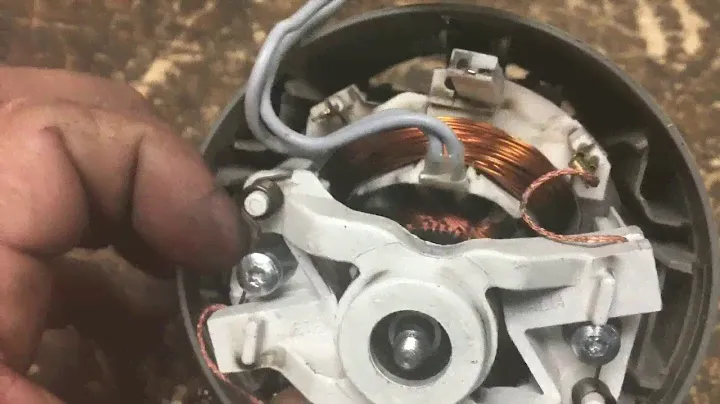 Robot Coupe, 450 Turbo; Part# 04 Removing Motor cover, accessing the Rotor and Commutators
